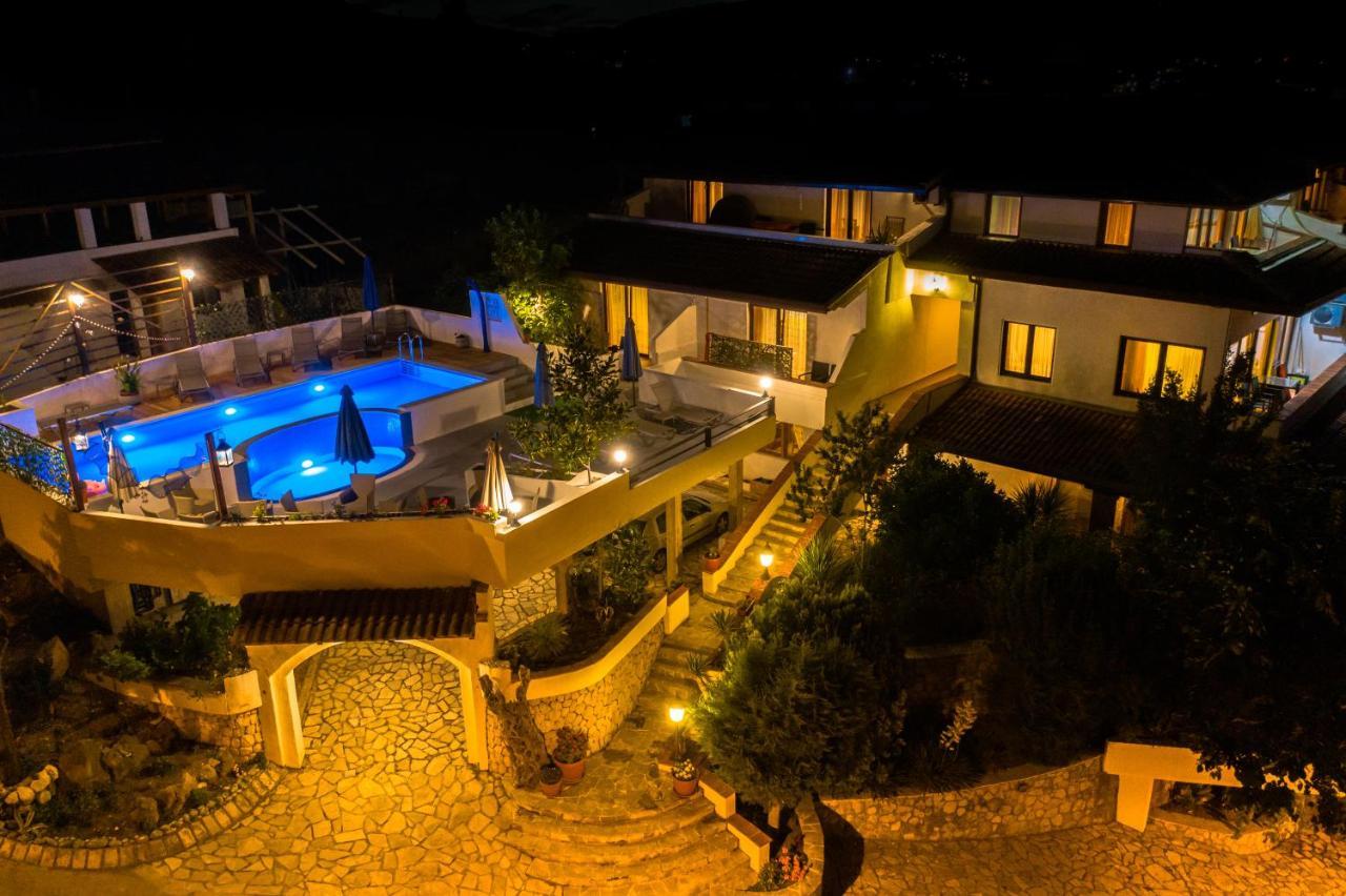 Bivalvia Apartments Улцинь Экстерьер фото